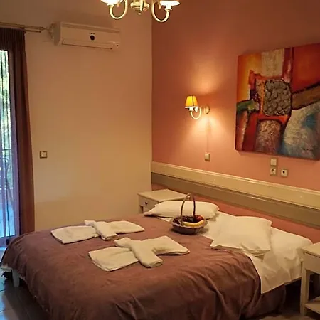 Nontas Hotel 3*
