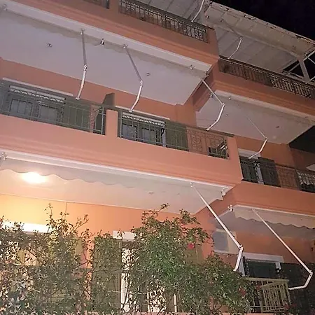 Hotel Nontas 3*